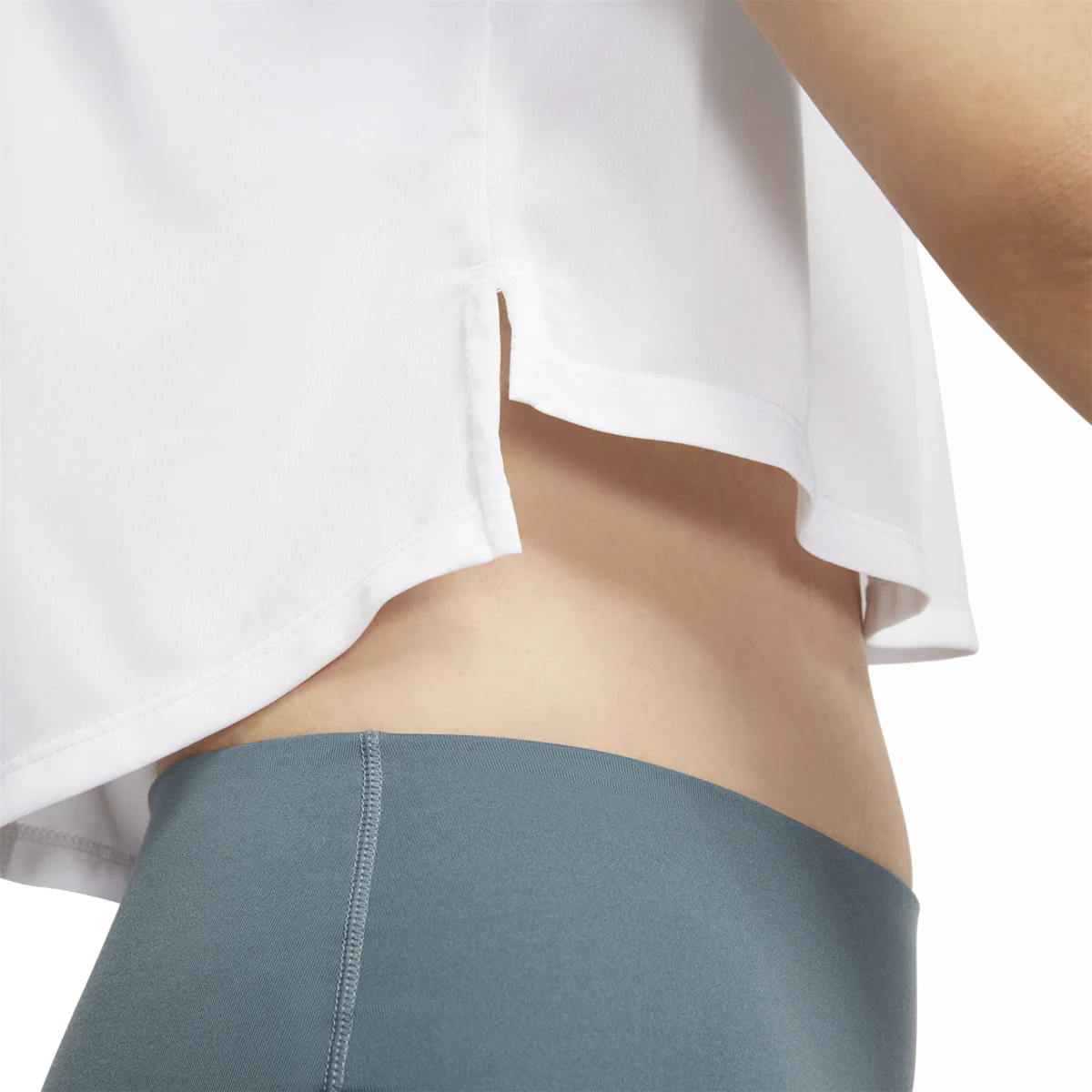 Nike Crop Top Shortsleeve - Image 4