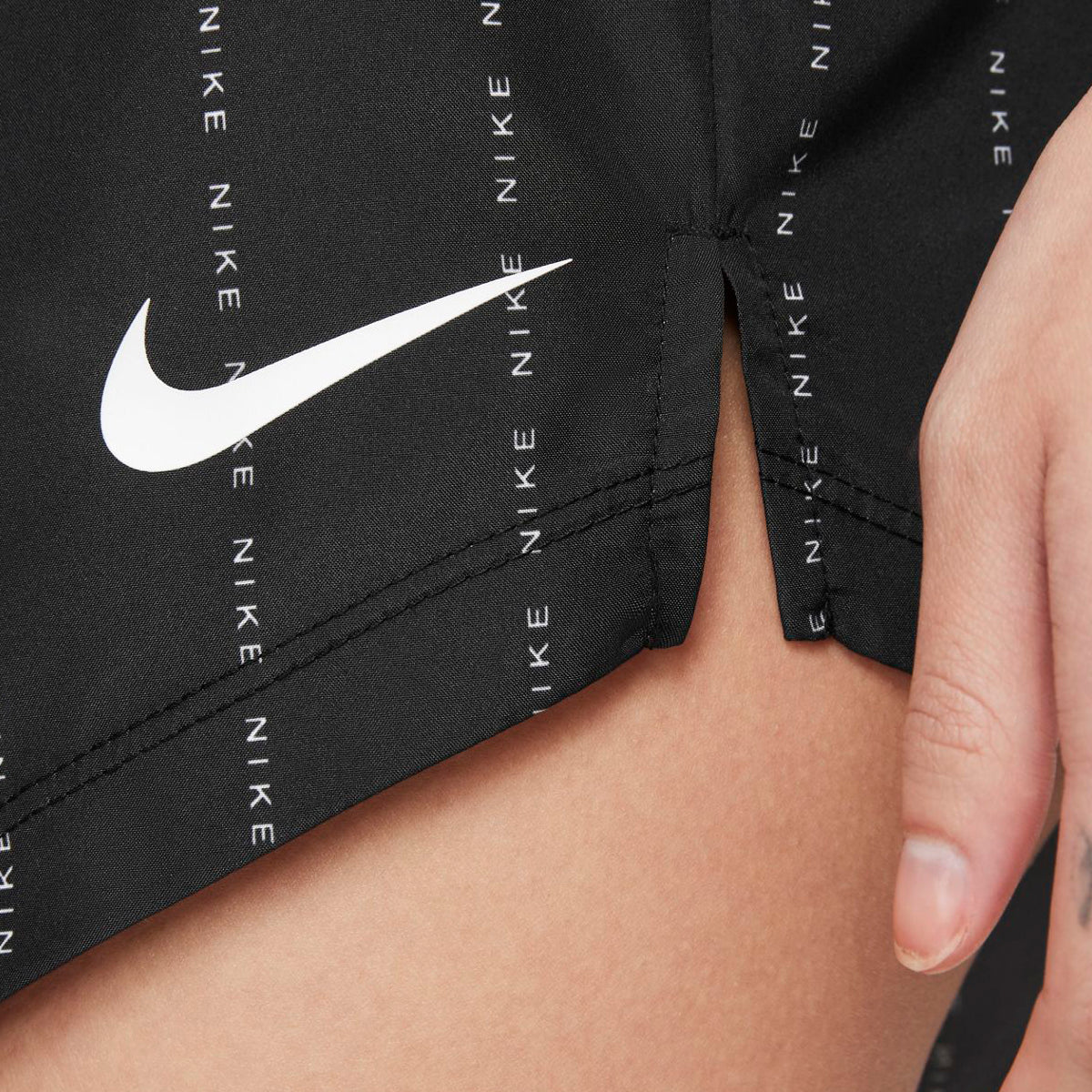 Nike Dri-FIT Tempo Luxe Icon Clash Short - Image 3