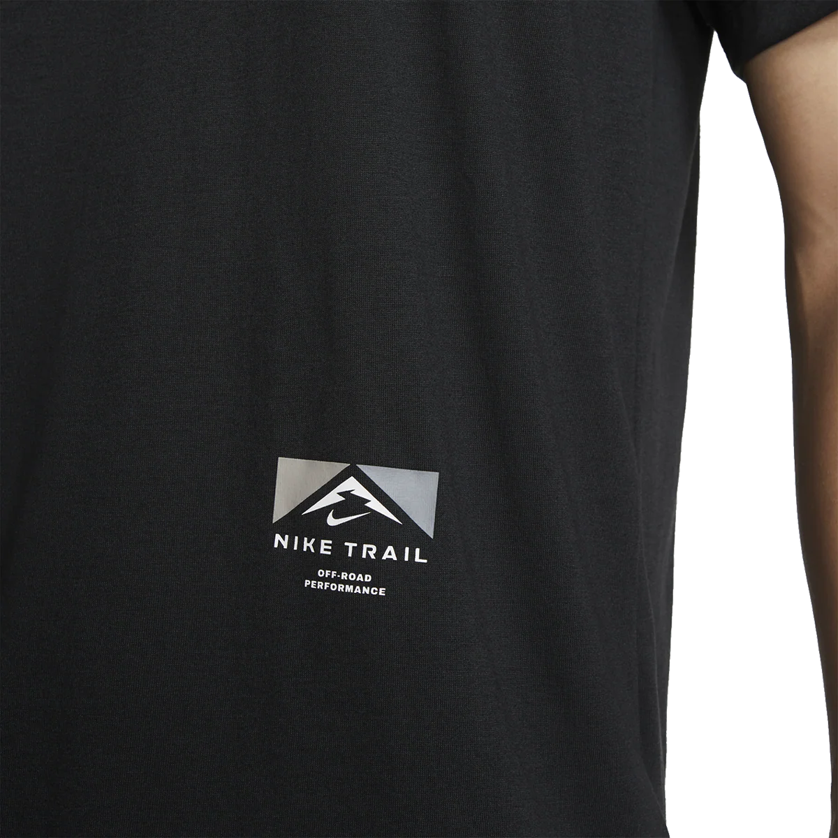 Nike Dri-Fit Trail Shortsleeve - Image 4