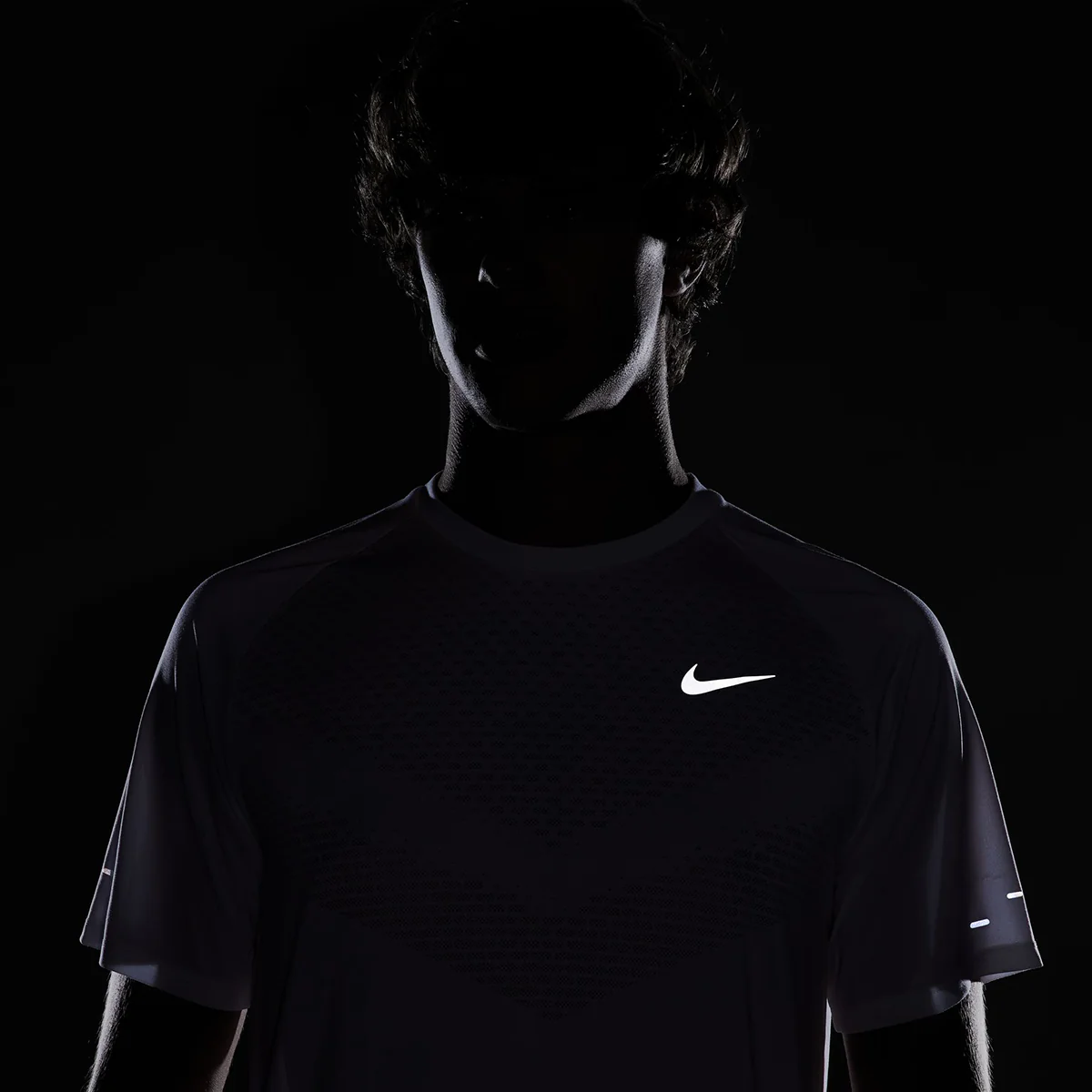 Nike Stride Shortsleeve - Image 18