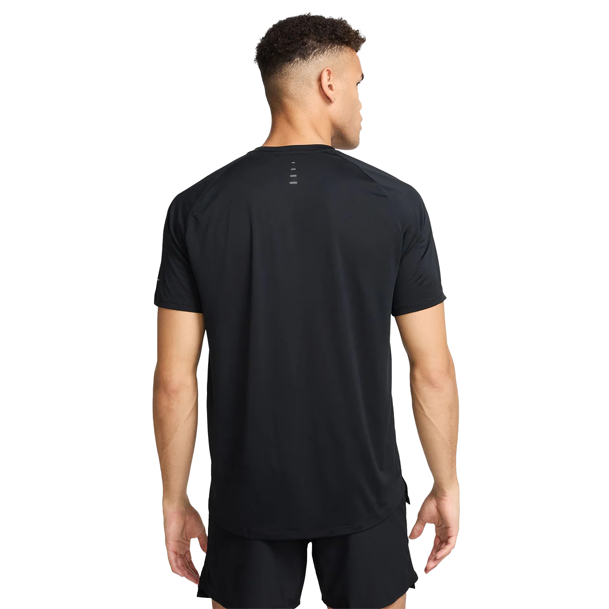 Nike Stride Shortsleeve - Image 32