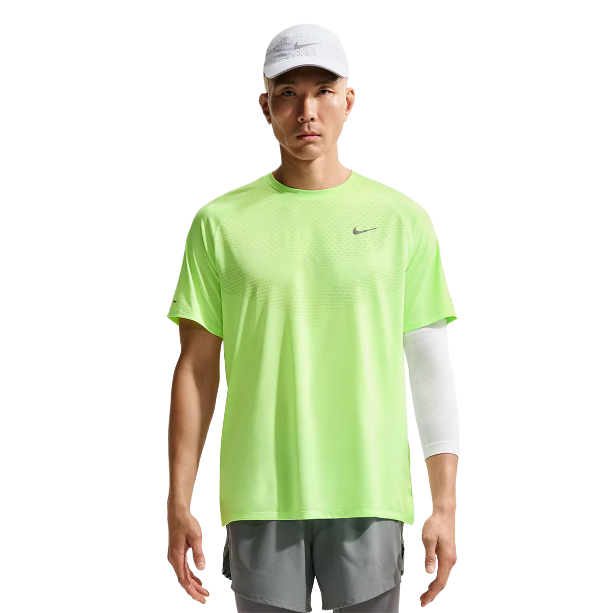Nike Stride Shortsleeve - Image 41